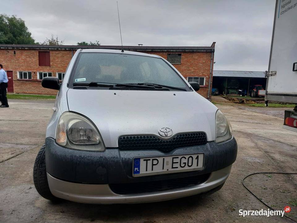 Samochód osobowy TOYOTA JARIS Kujawki