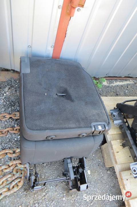 FOTEL KANAPA LAND ROVER DISCOVERY III 3 RZĄD Wąchock