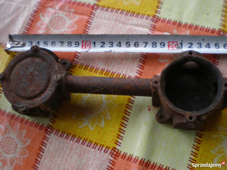 2 x metalowaprzedwojenna rozetapuszka elektr i