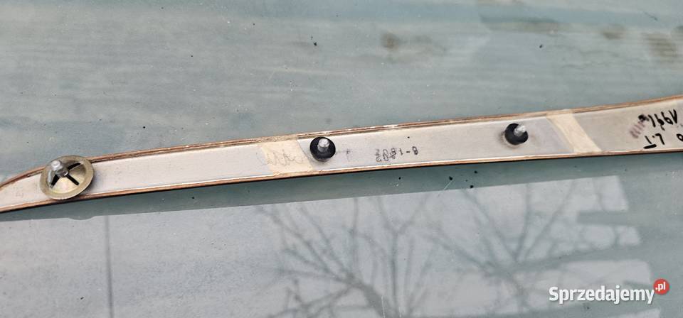 Listwa drzwi drewno lewy tył mercedes w210 Zbąszyń