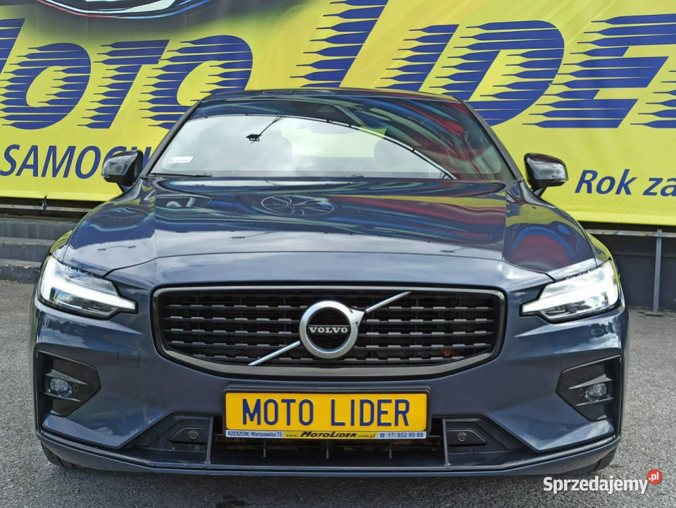 Volvo S60 202021 salon l właściciel RDesign T5 Rok produkcji 2020 Rzeszów