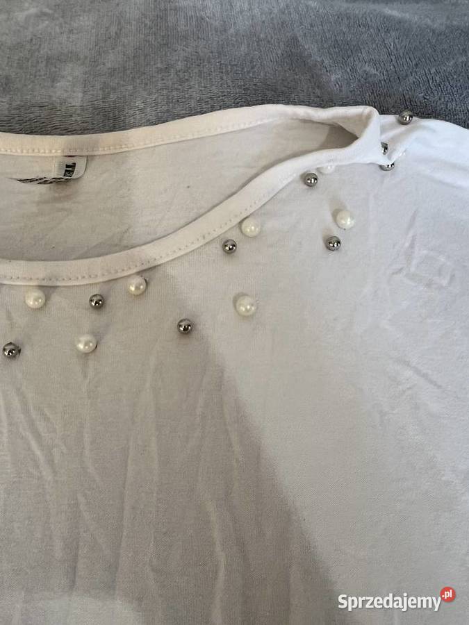 Tshirt koszulka bluzka biała z koralikami krótki Bluzki i koszule podkarpackie sprzedam