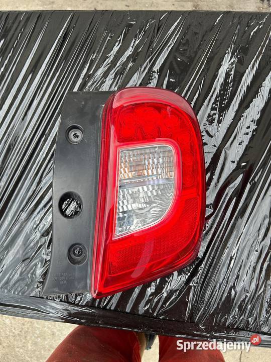 Nissan micra lampa tylna prawa Warszawa
