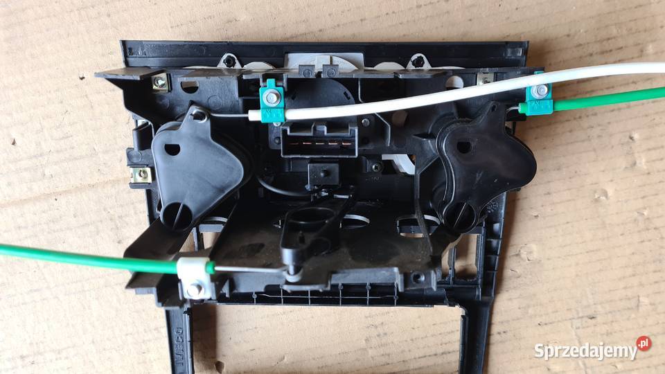 IVECO DAILY 4 0611 panel sterowania ogrzewania Ogrzewanie, wentylacja i klimatyzacja sprzedam