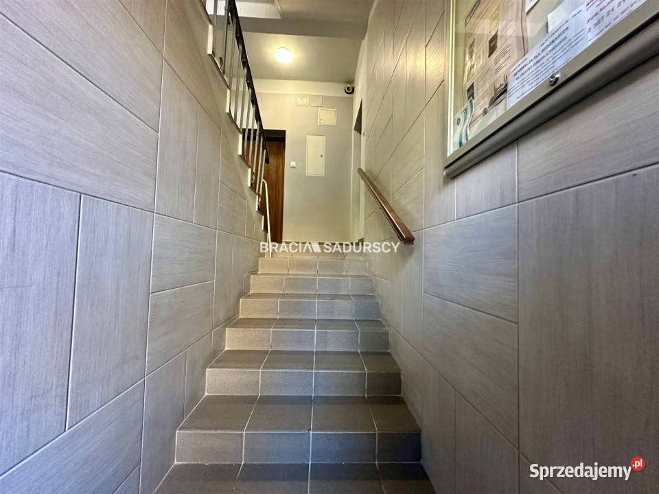 sprzedaży mieszkania 34m2 2 pok Kraków os parter Sprzedaż
