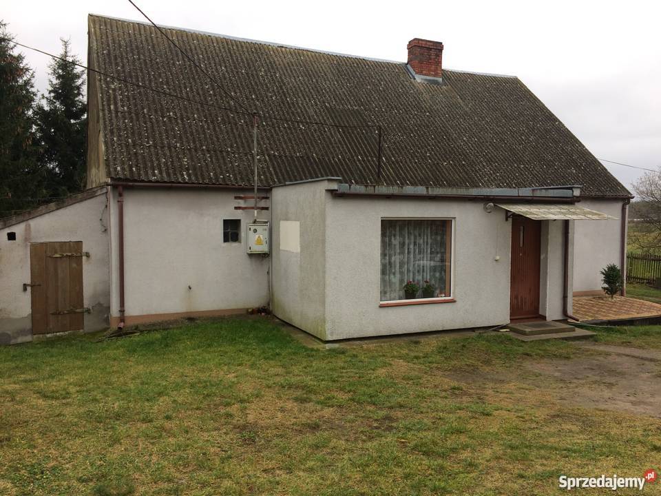 Budynek mieszkalny z zabudowaniami gospodarczymi Ciemniki
