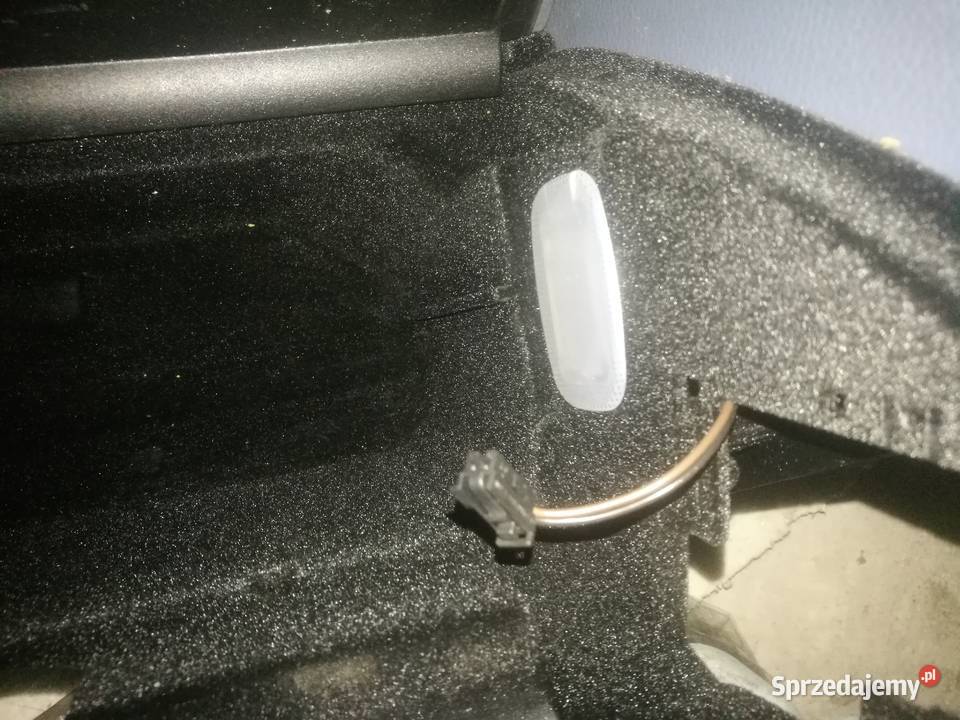 Schowek pasażera Niebieski Mercedes W211 Wyposażenie wnętrza sprzedam