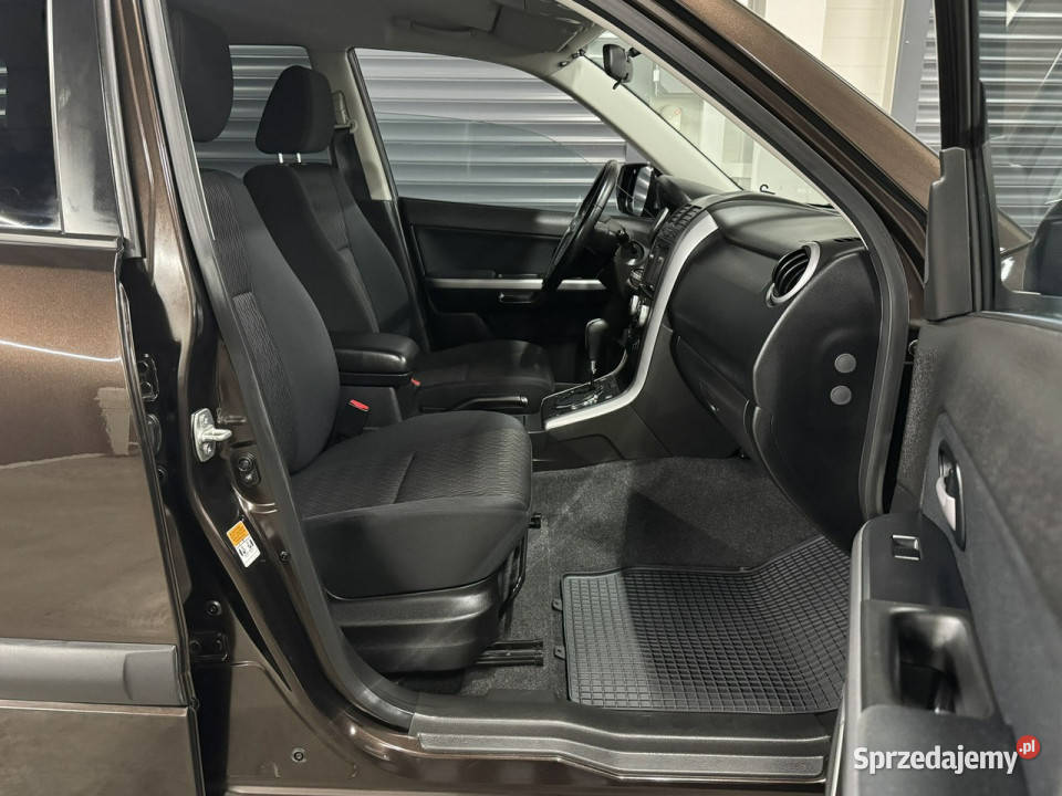 Suzuki Grand Vitara 24 AUTOMAT 78tyśkm salon SUV Chechło