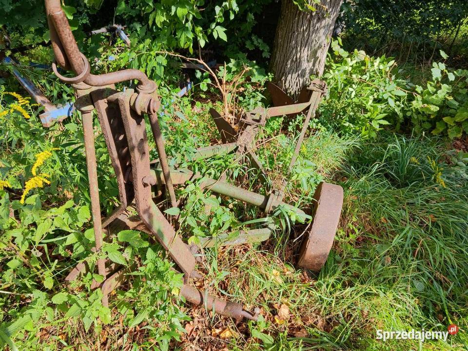 Pług 3skibowy unia grudziądz nieuszkodzony Biedowo
