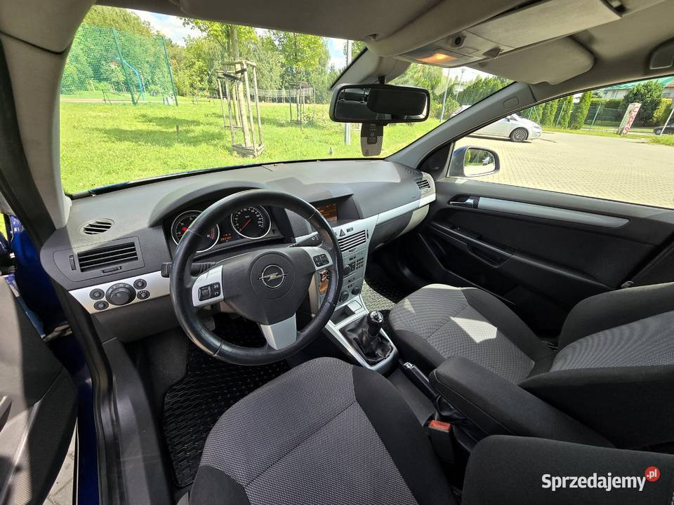 Opel Astra 13 CDTi LIFT klima 2010 Fajny stanBEZ CD