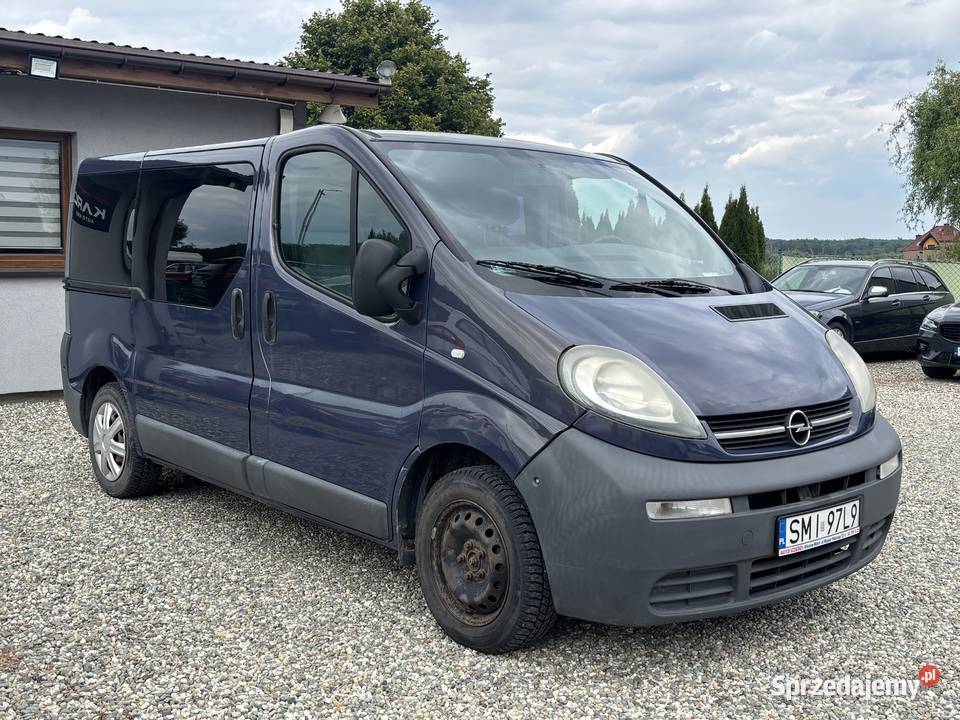 Opel Vivaro 2005r 9 osobowy Samochody osobowe Paniówki