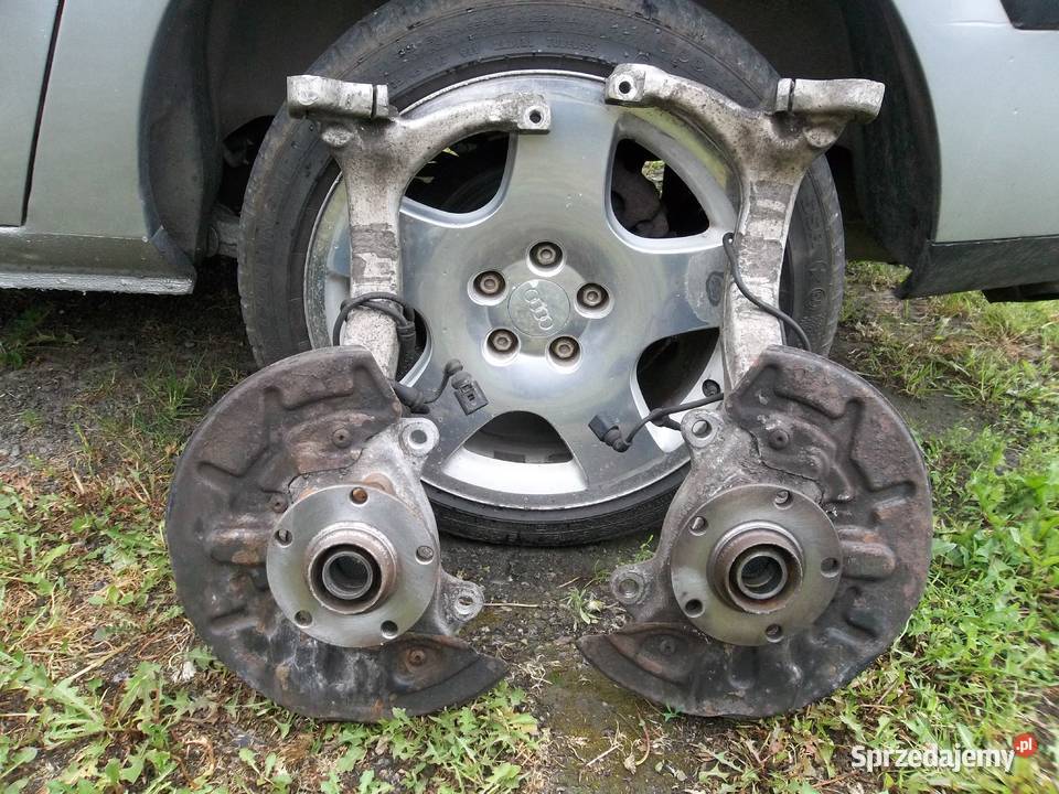 Audi A4 B6 B7 zwrotnica przód 8E0407242B Iława