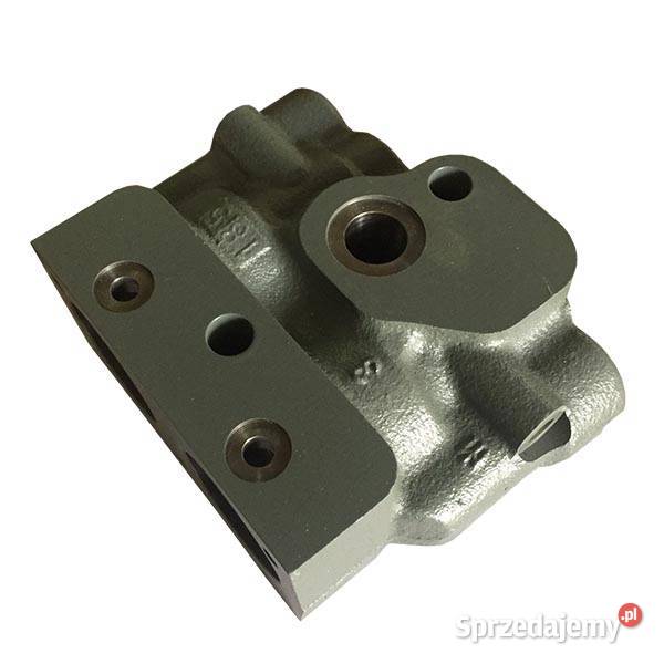 47881568 Obudowa wylotu hydraulicznego MX310 CNH