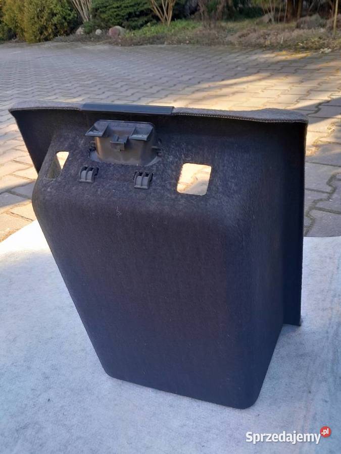 Boczki bagażnika tapicerka BMW E39 sedan Rok produkcji 1996 Tomaszów Mazowiecki