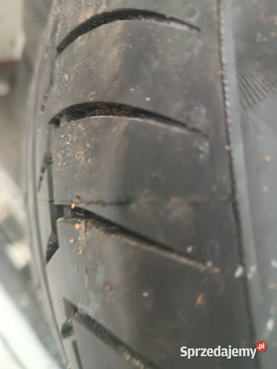 Komplet opon 23545 r18 Samochodowe Międzychód sprzedam