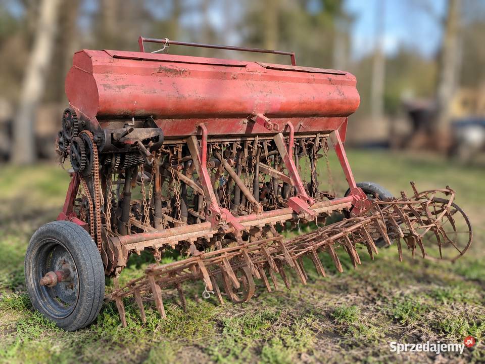 Siewnik z bronami i powiększonym zbiornikiem Rolnictwo Jarosław