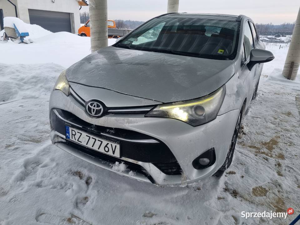 Toyota Avensis Kombi 20 d4d Salon Polska t29 srebrny