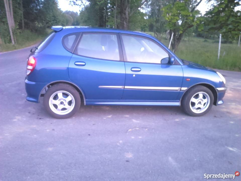 DAIHATSU SIRION 13 SPORT AUTOMAT KLIMA 136 2 X radio Lubomierz