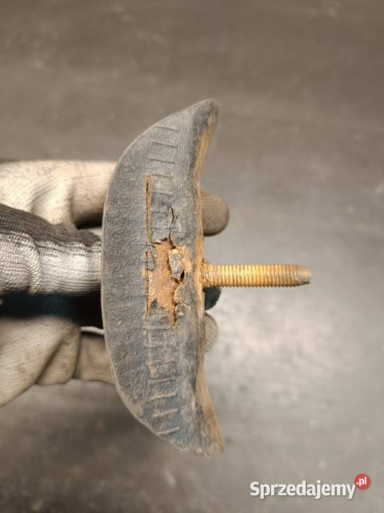 Trzymak opony felga 16 18 części cross enduro Gołaczewy sprzedam