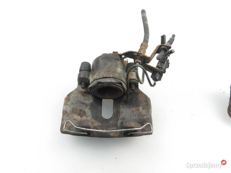 ZACISK LEWY PRZÓD AUDI A4 B6 25 TDI