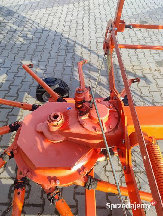Sprzedam zgrabiarke kuhn