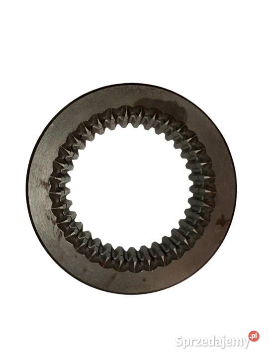 PRZESUWKA PRZEDNI NAPĘD 1696798M1 33FREZY