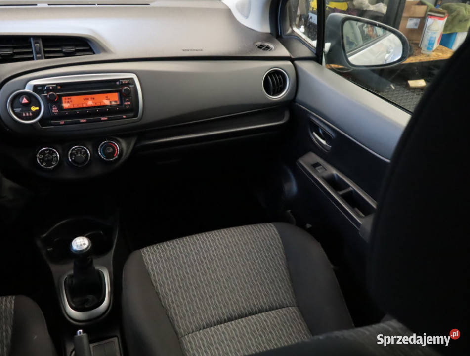 Toyota Yaris 10 VVTi wielofunkcyjna kierownica Yaris