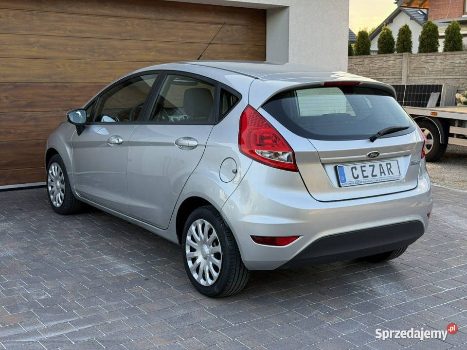 Ford Fiesta 125 benzyna zadbana książka manualna Konradów sprzedam