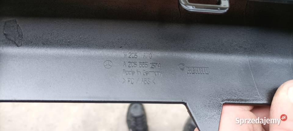 Mercedes C w205 1519 listwa zderzaka przód