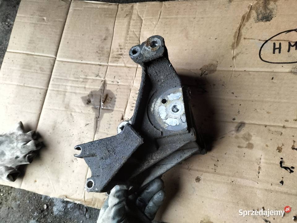 ŁAPA PODSTAWA ALTERNATORA 96348179804 PEUGEOT