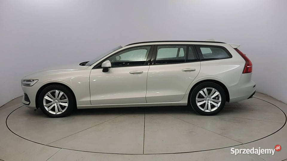 Volvo V60 B4 D Momentum aut Z Polskiego Salonu serwisowany w ASO Warszawa
