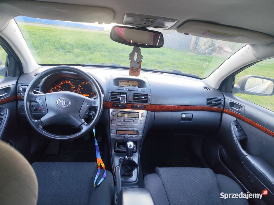 Toyota Avensis t25 20 benzyna Avensis