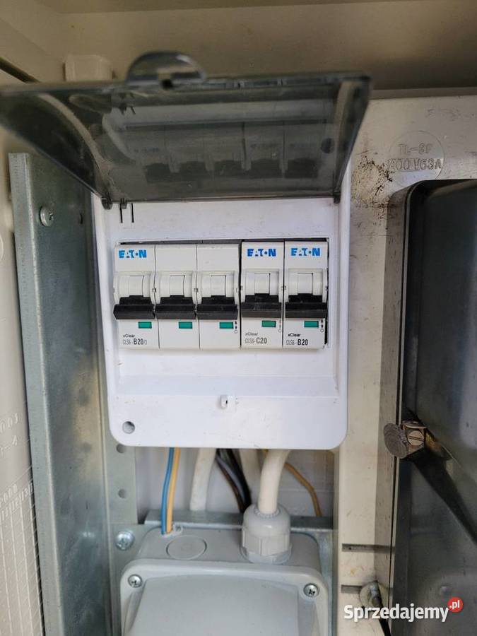 Skrzynka elektryczna budowlana Osprzęt oświetleniowy Lubojenka