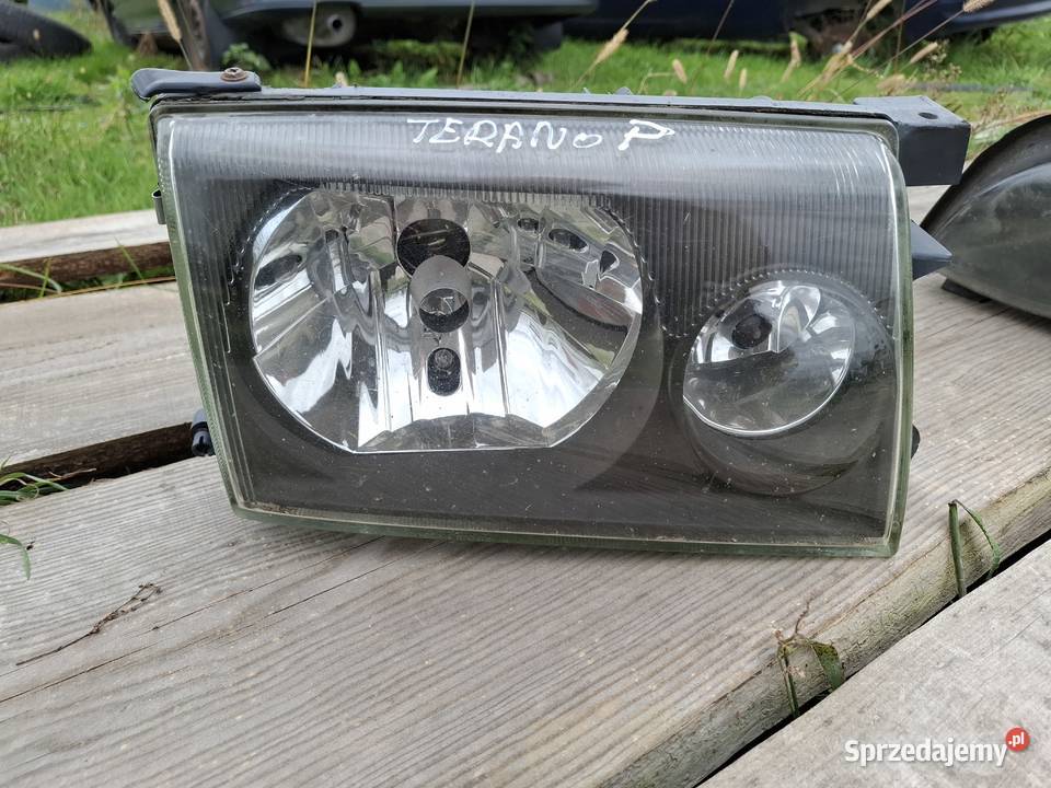 Lampa Prawa Przód Nissan Terrano 2 lubelskie Wisznice