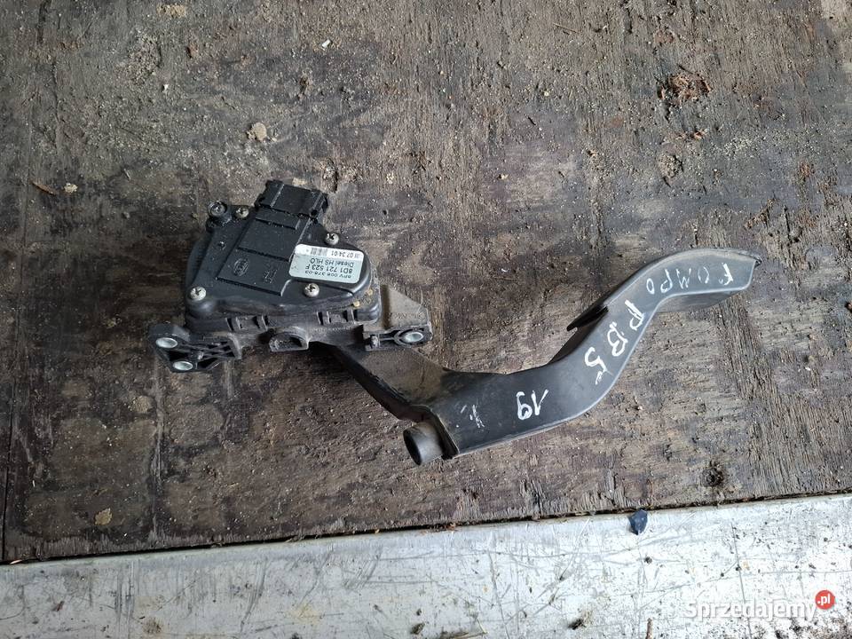 Potencjometr Gazu Volkswagen Passat B5 19 osobowe Wisznice