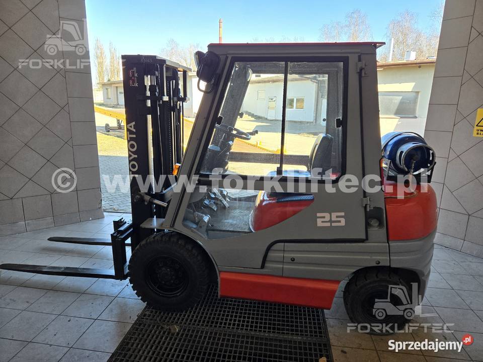 Wózek Widłowy TOYOTA 6FG25 Kabina Przesuw TOYOTA kabina Wózki widłowe Lędziny