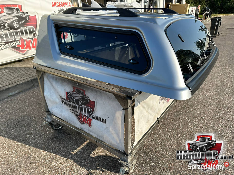 Zabudowa Toyota Hilux HARDTOP na pakę 2016 Szyby terenowe warmińsko-mazurskie