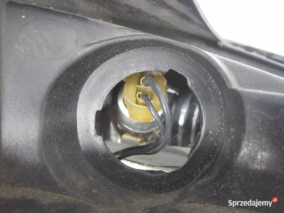 MERCEDES C KLASA S204 W204 10r lampa lewa przód Oświetlenie świętokrzyskie