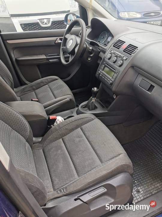 sprzedam vw touran silnik 19 tdi 7 osób hak Rok produkcji 2004