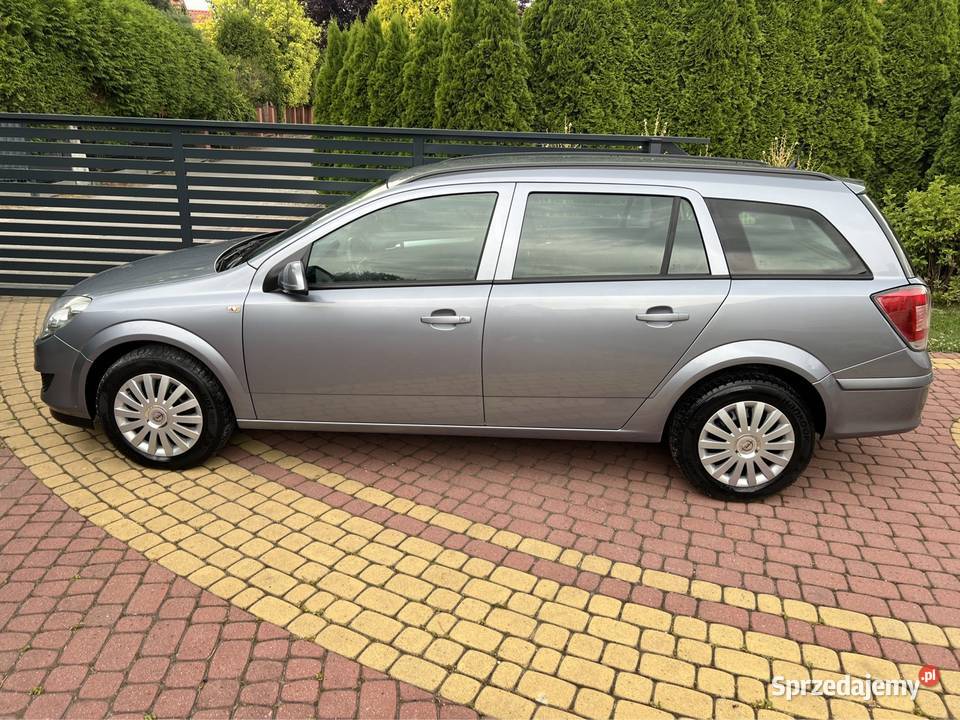 Opel Astra LIFT 17 CDTI 125 Super STAN Oryginał światła przeciwmgielne Rzeszów