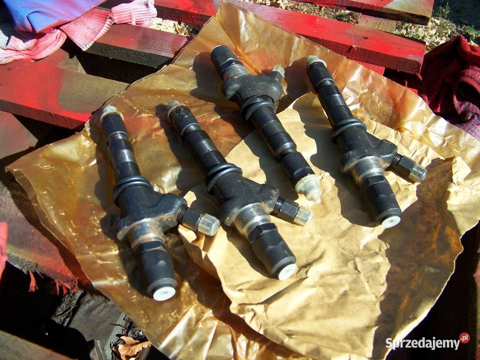Części do spycharek T130T170B10 DT75 HURT Detal sprzedam