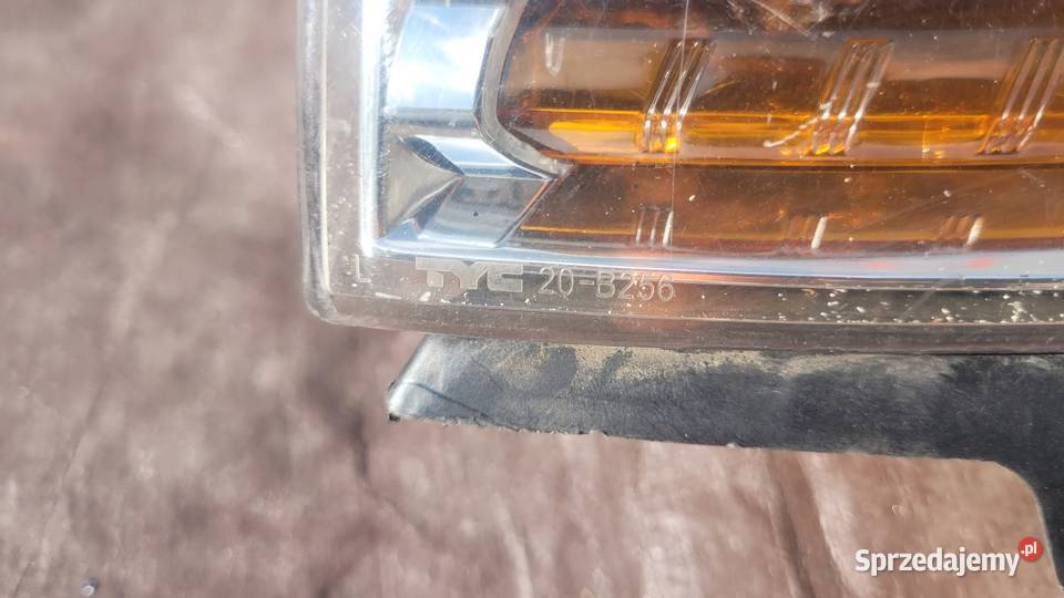 LAMPA LEWY PRZÓD REFLEKTOR LEWY CITROEN C4