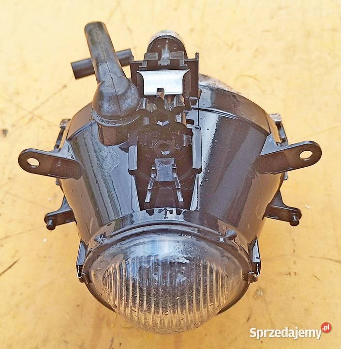 BMW E46 2003 LAMPA PRZECIWMGIELNA Radom