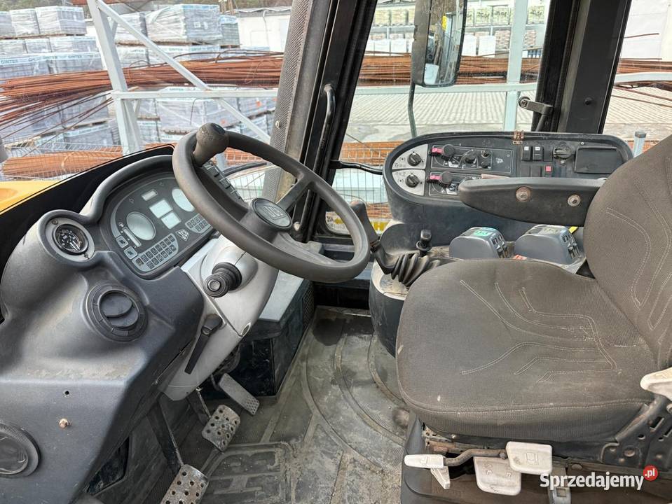 fastrac jcb 3190 Sierakowice sprzedam