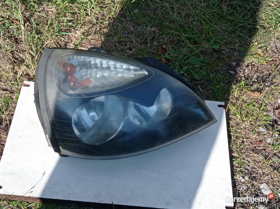 Lampa Clio II prawa Rok produkcji 2004 Łask
