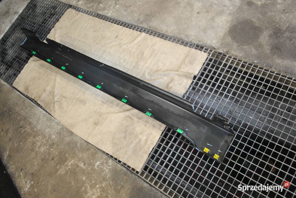 Nakłądka produ lewa strona BMW E60 E61 PRZEDLIFT Poręba