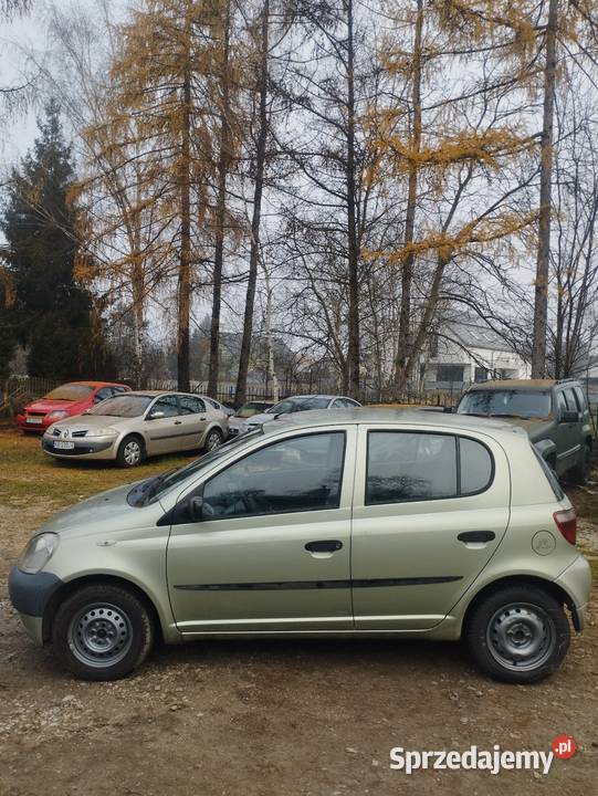 Toyota Yaris 5 drzwi idealna na miasto 3200 PLN Rok produkcji 2003 małopolskie Kraków