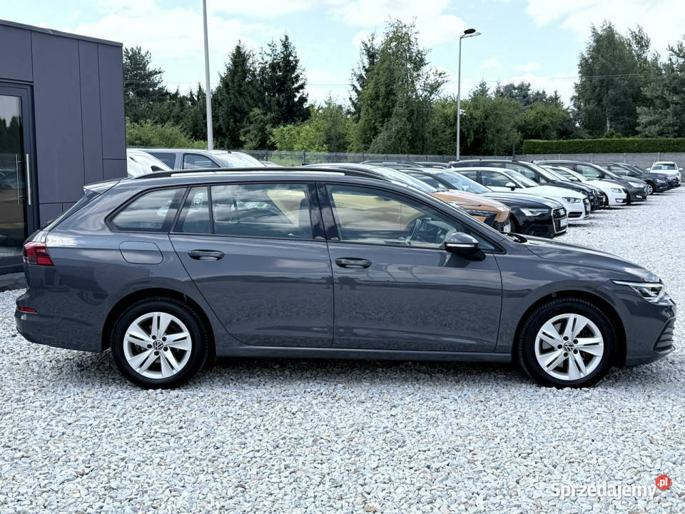 Volkswagen Golf Variant 20 TDI 20222023r Life manualna Wrocław