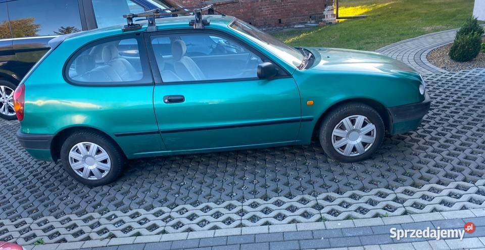 Toyota Carina 16 Toyota Corolla 14 benzyna zachodniopomorskie Tanowo sprzedam