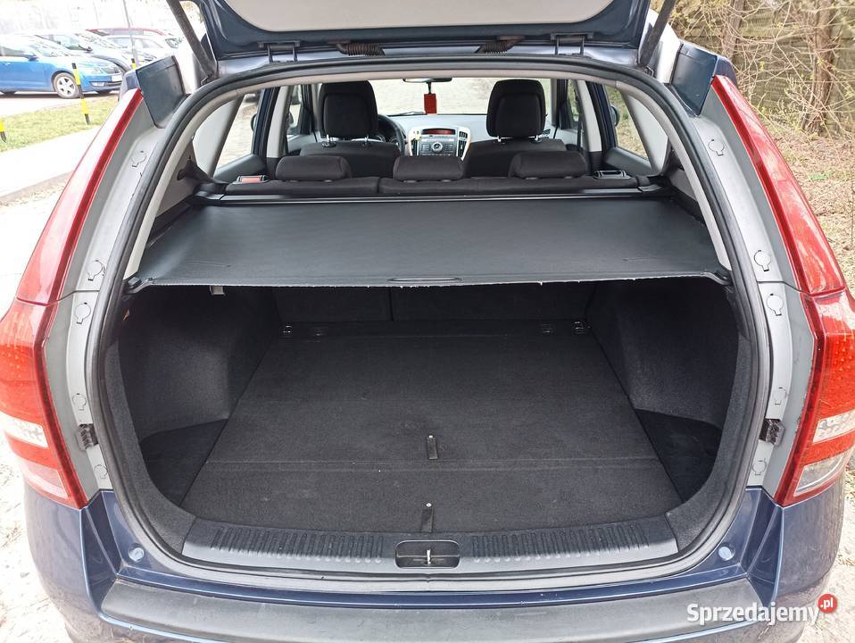 Kia Ceed 16 116 Crdi Kombi 2010 nowe opony Legionowo